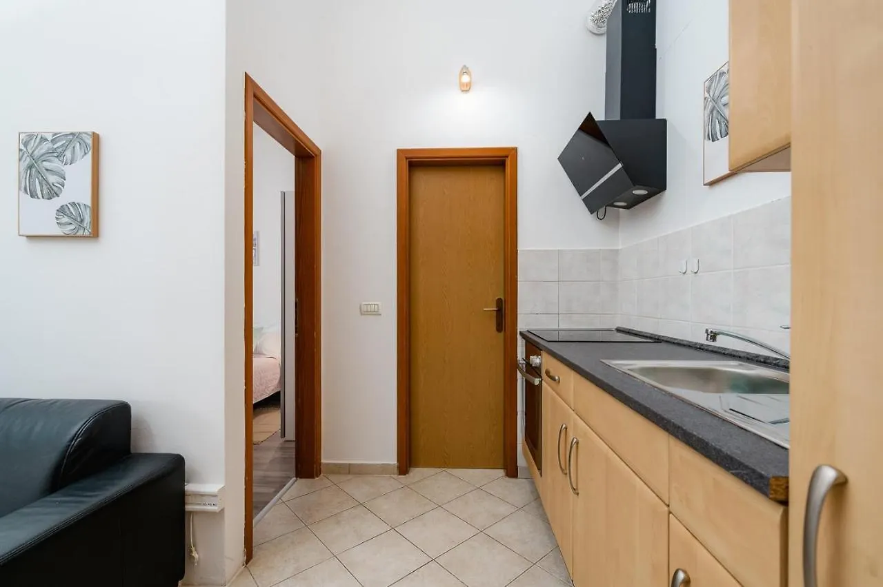 Apartment More Zambratija