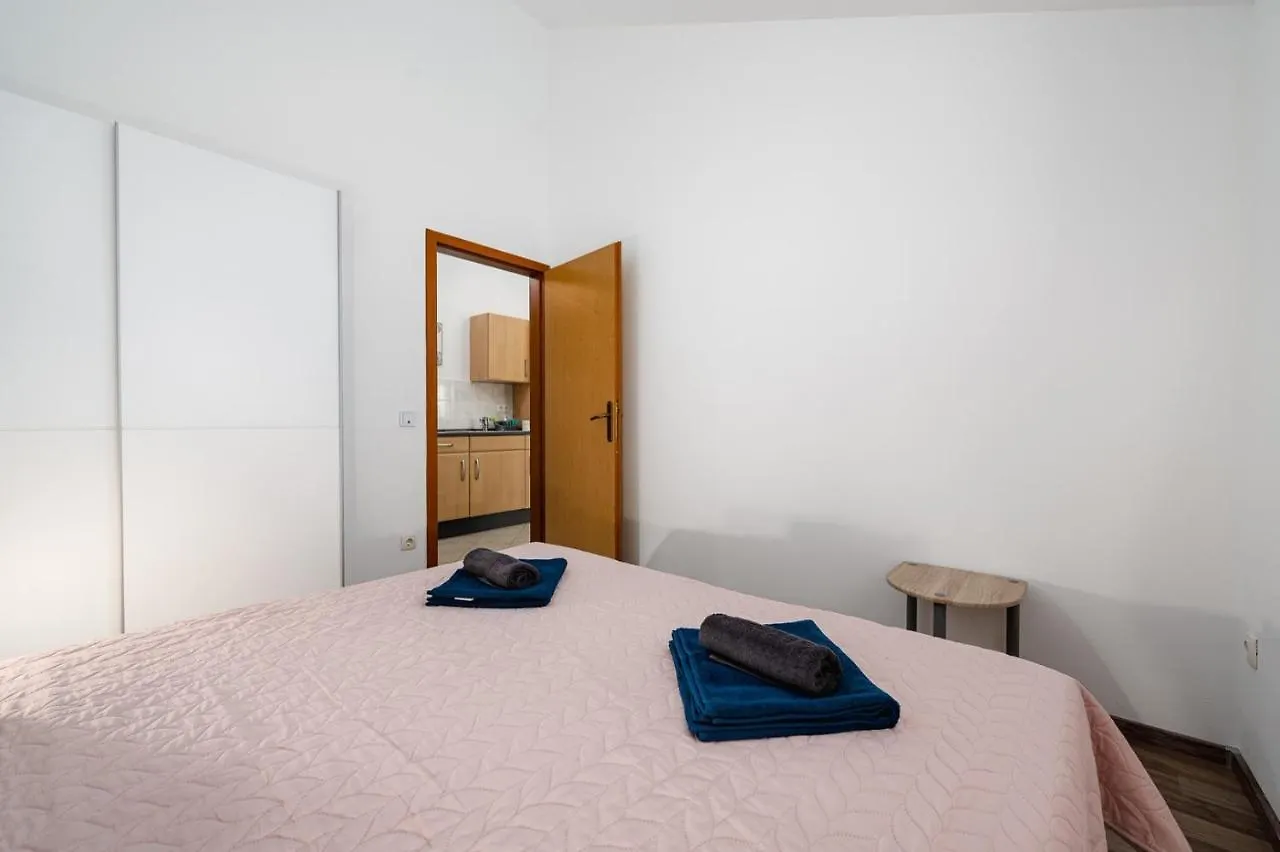 Apartment More Zambratija  Croatia