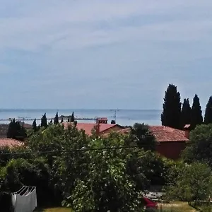  Apartman Apartments Zambratija